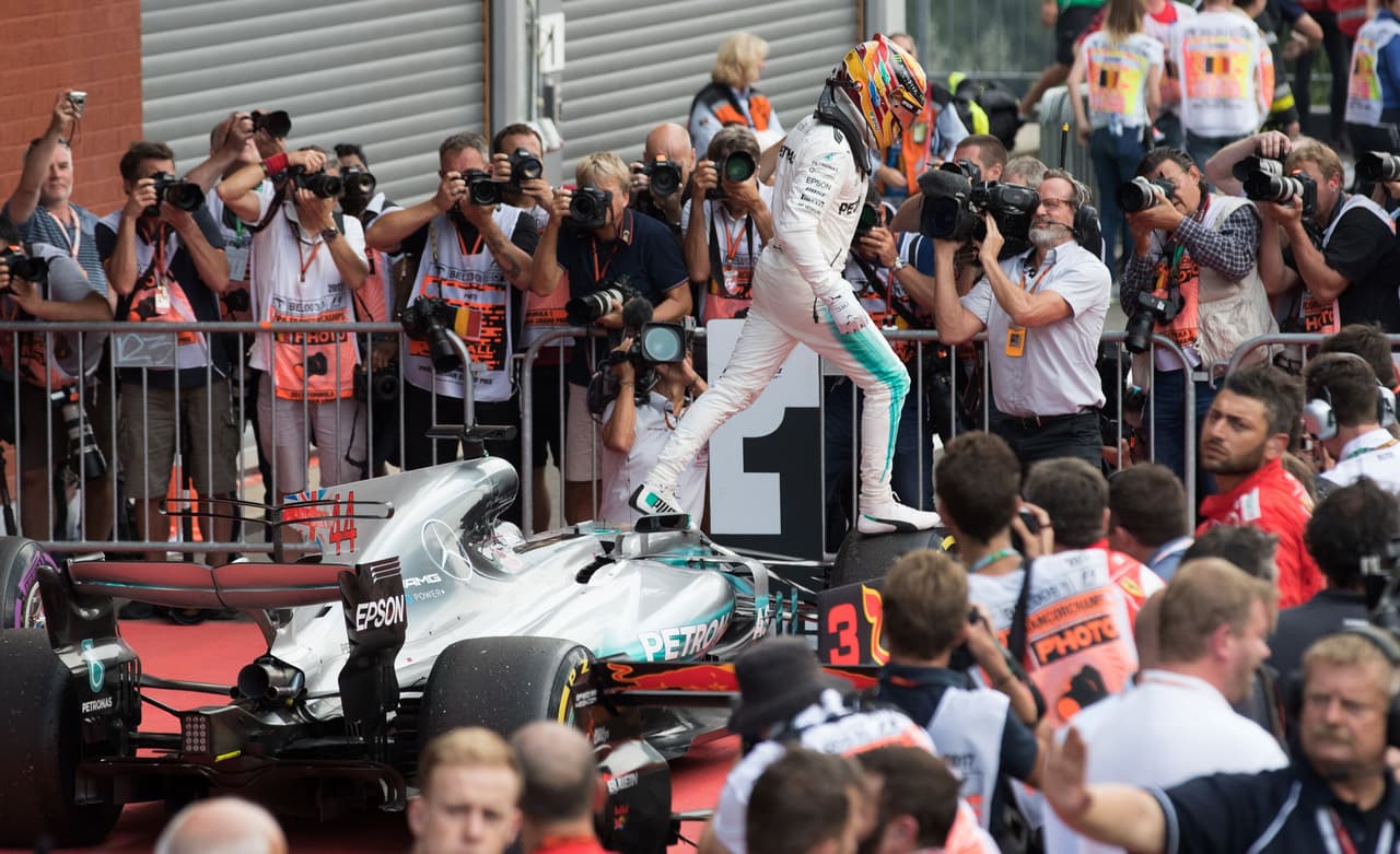 Este fue el quincuagésimo triunfo del británico desde que pilotea en F1.