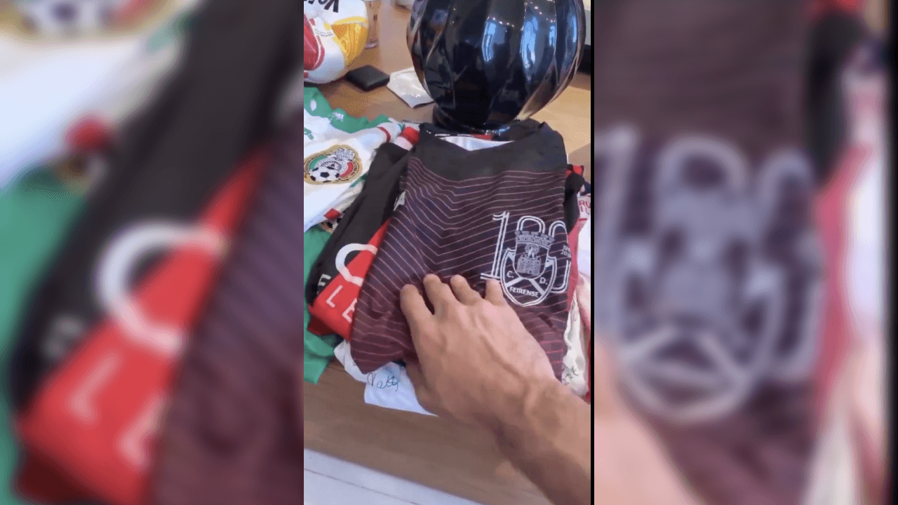 ¡Impresionante! Así se destaca la imponente colección del defensor mexicano.