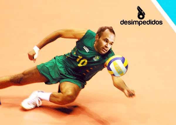 Los usuarios de la red también se burlaron de la descarada mano de Iniesta.