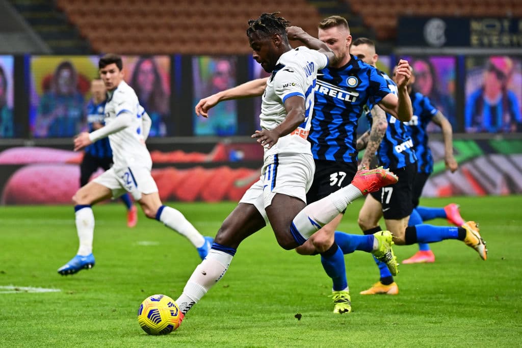 Inter derrota al Atalanta por la mínima en el Estadio de San Siro. El gol solitario cayó por parte de Milan Skriniar al minuto 54 del partido, para cerrar la Jornada 26 de la Serie A y así los 'nerazzurri' se encuentran como super líderes en la tabla, seguidos por el Milan con tan solo seis puntos abajo.