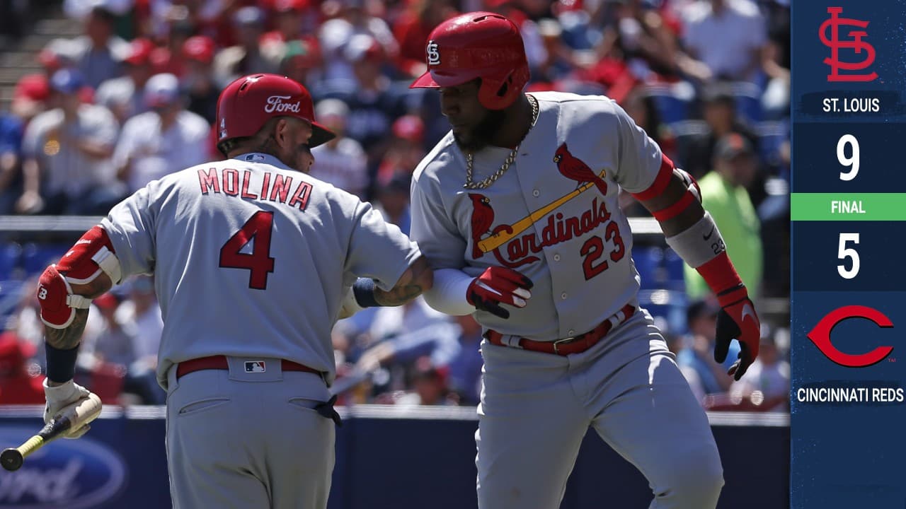 Marcell Ozuna (der.) brilló en el diamante del Estadio Monterrey.