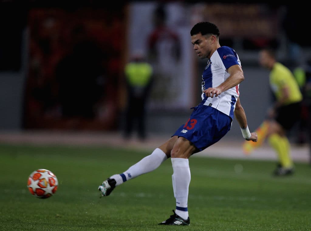 El 8 de enero de 2019 se hace oficial su vuelta al Fútbol Club Oporto como agente libre.
<br>