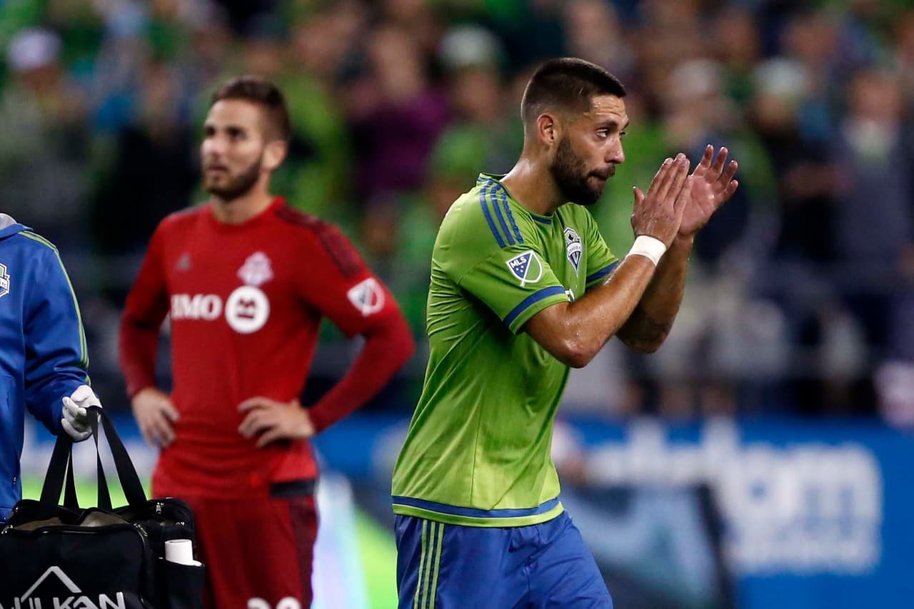 DEL: Clint Dempsey | Regresó, y de qué manera. Anotó un gol y le puso el otro a Obafemi Martins para la victoria de 2-1 sobre Toronto FC.
