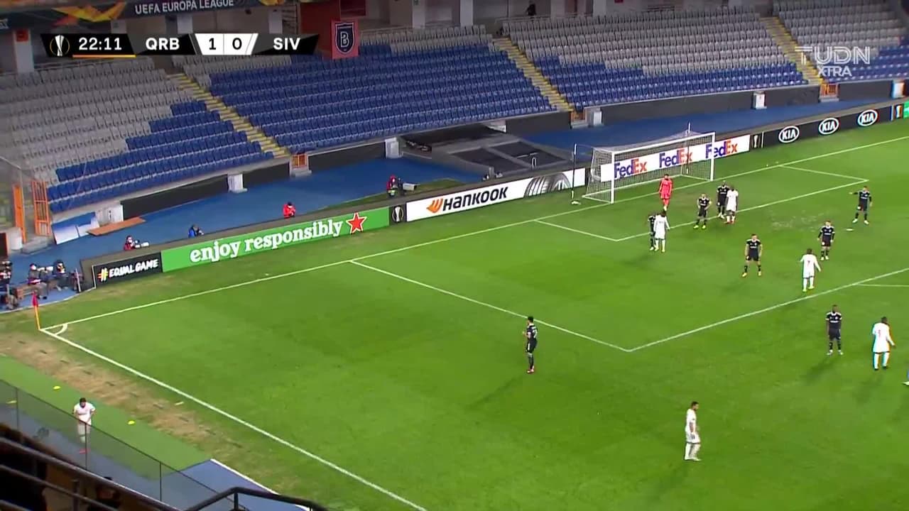 ¡TIRO ATAJADO! disparo por Max Gradel.