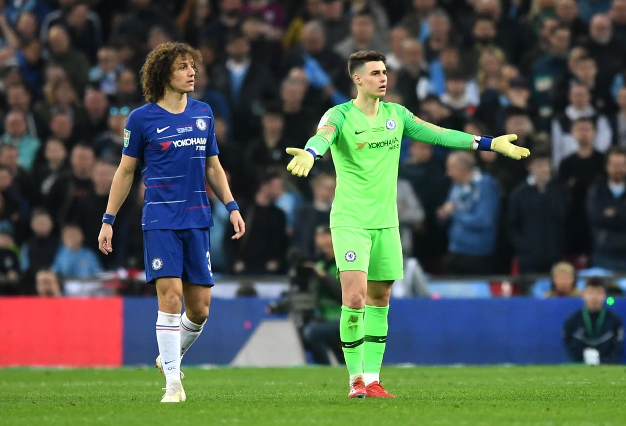 El caso más reciente de desobediencia fue el del arquero español Kepa Arrizabalaga, que no quiso salir a pesar de las indicaciones del técnico de Chelsea, Maurizio Sarri en la Final de la Carabao Cup.