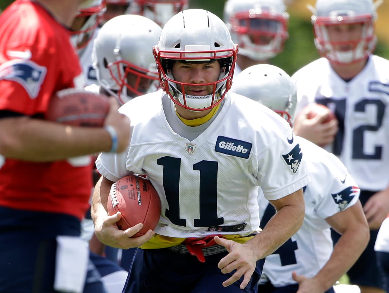 Julian Edelman no inicia pretemporada con Patriots