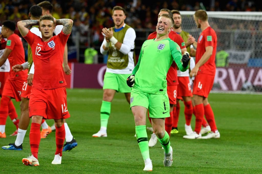 Sin embargo, contra la historia fue que Pickford se levantó como el héroe y le hizo ganar a su selección una eliminatoria por esta vía al fin.