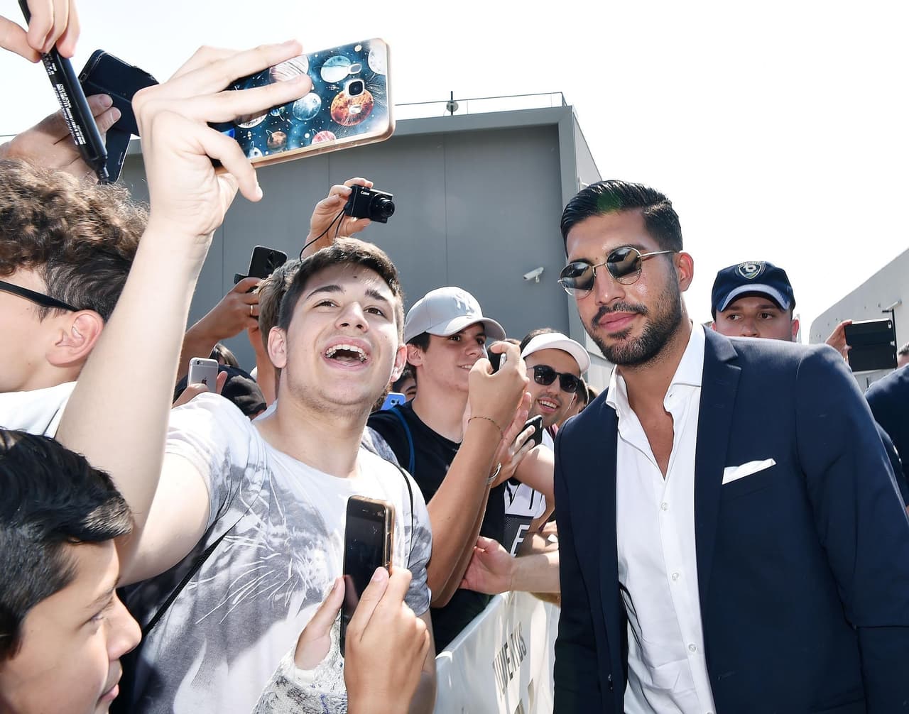 El jugador llegó como todo un ídolo en un club que es de los más populares en un país, que de paso también sea dichoo tampoco está en el Mundial.