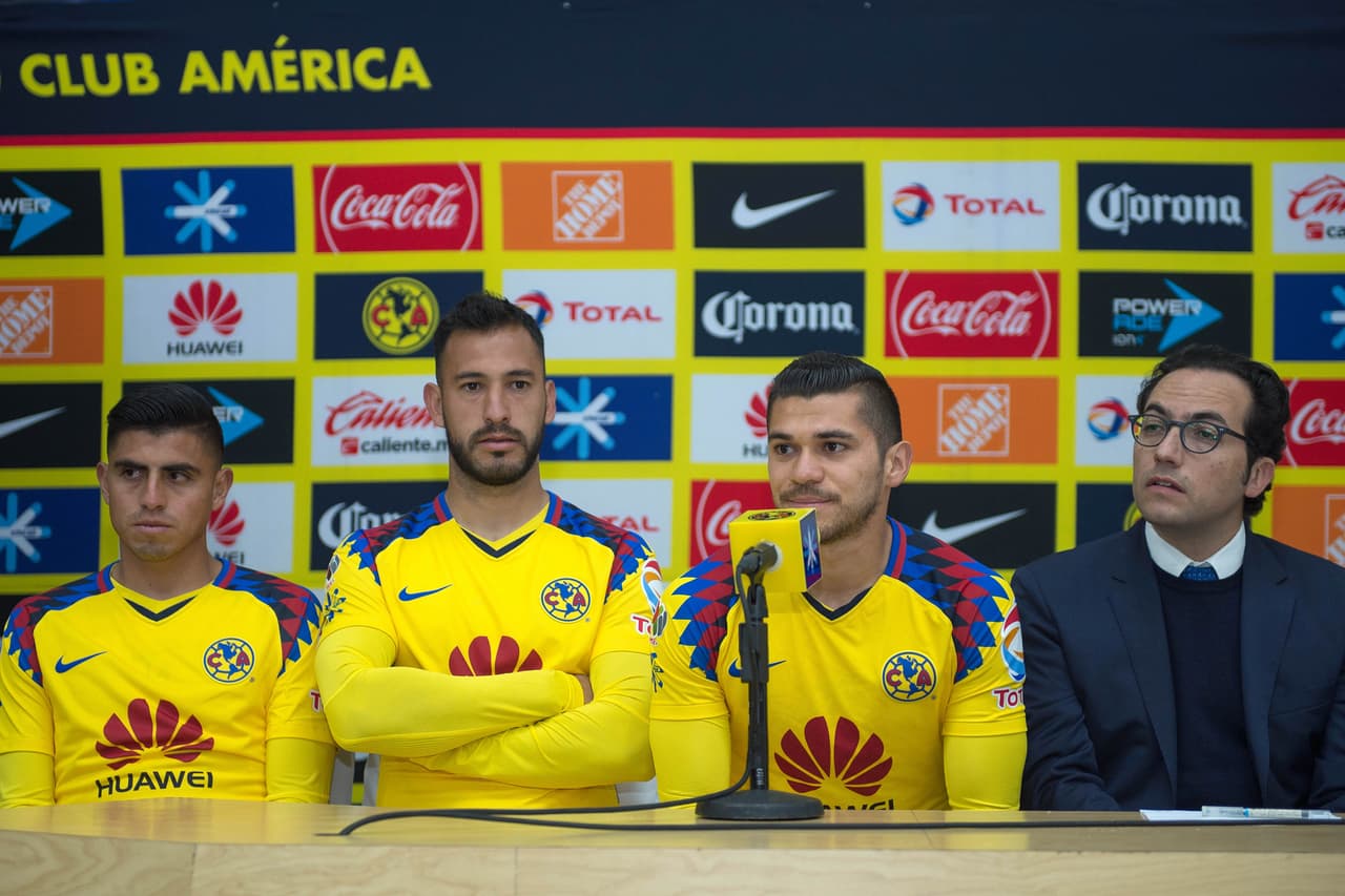 Las Águilas presentaron a unos muy sonrientes Joe Corona, Emanuel Aguilera, Henry Martín, Andrés Ibargüen y Jérémy Ménez como sus nuevos hombres para el Clausura 2018.