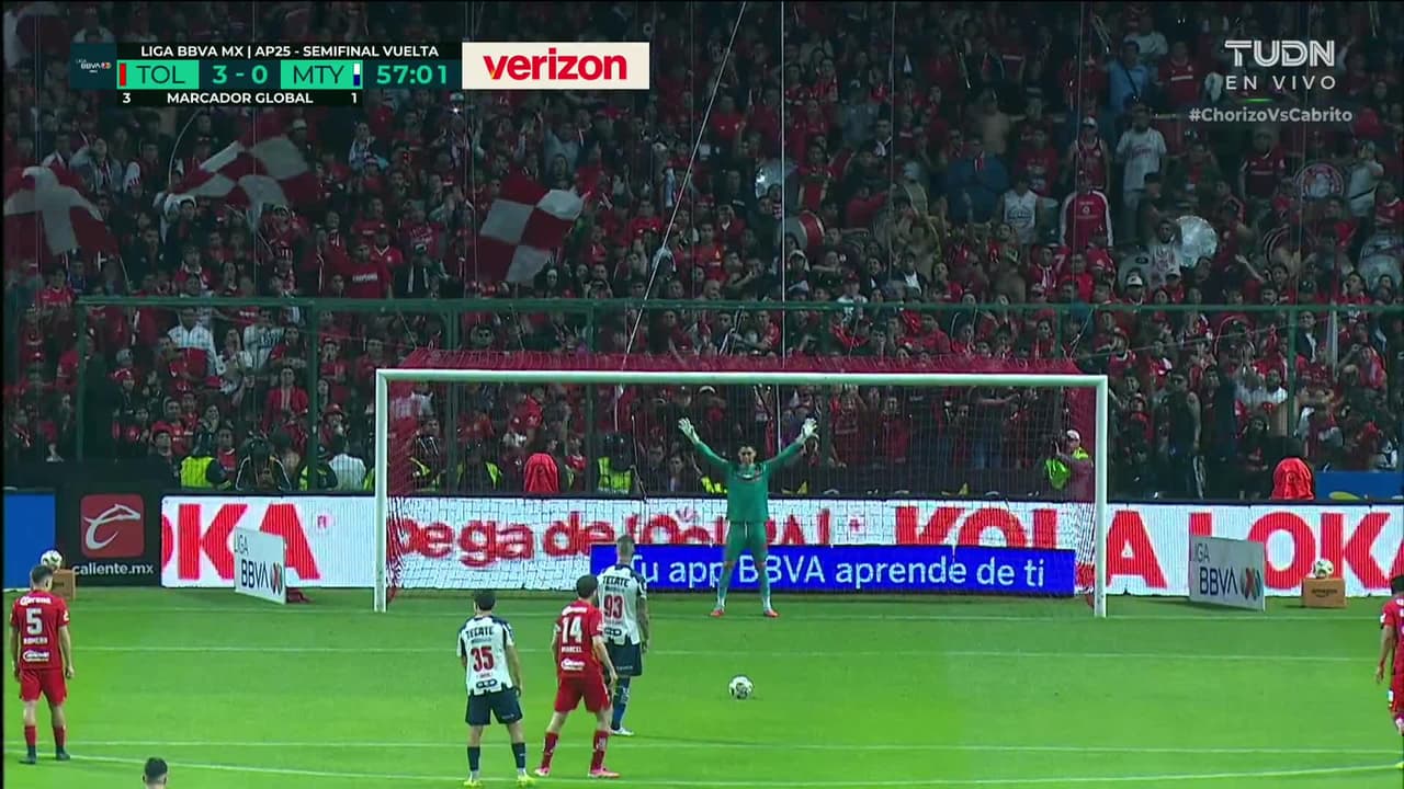 ¡GOL!  anota para Monterrey. Sergio Ramos