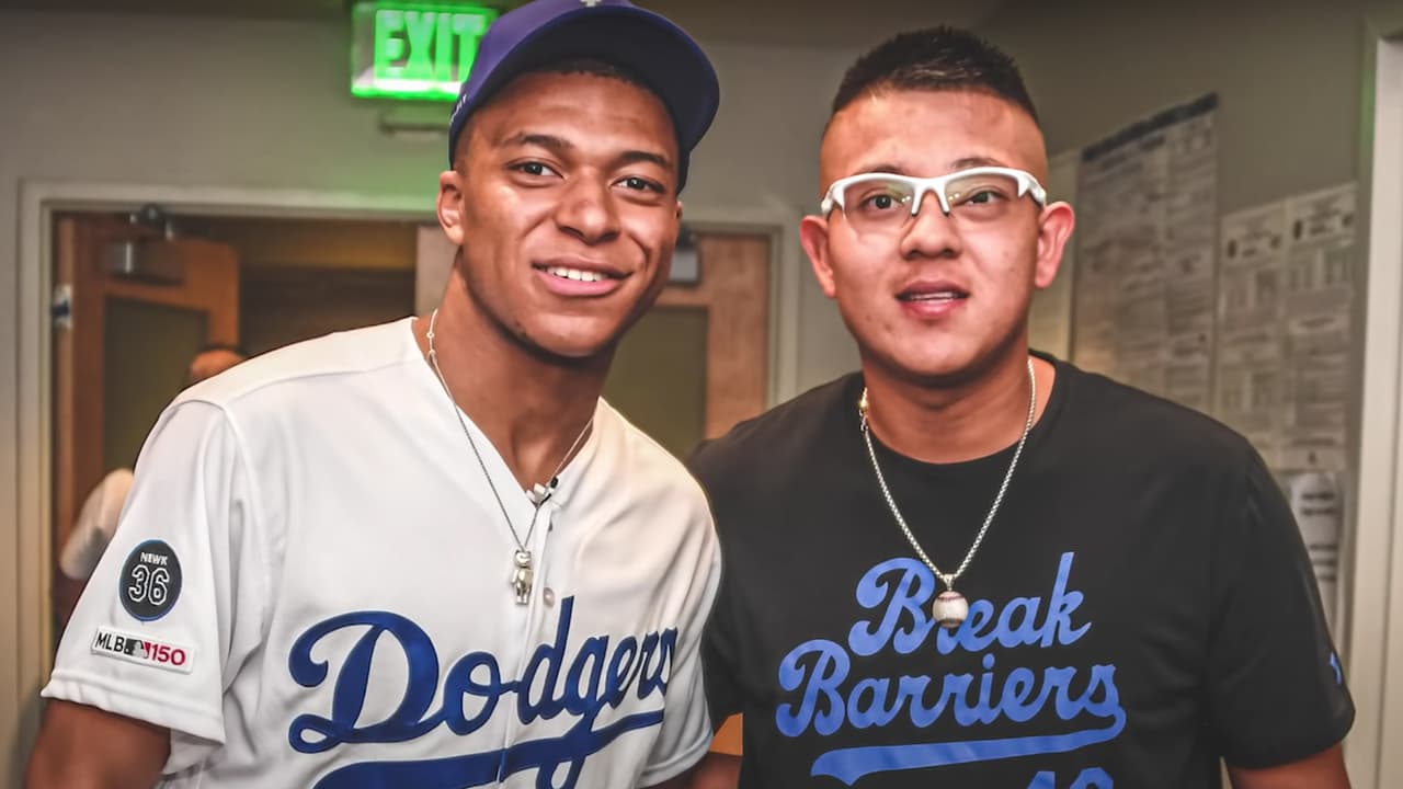Julio Urías y la coincidencia que tiene con Kylian Mbappé