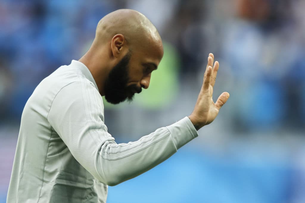 La situación de sentimientos encontrados para Henry lo pone en una incómoda situación.