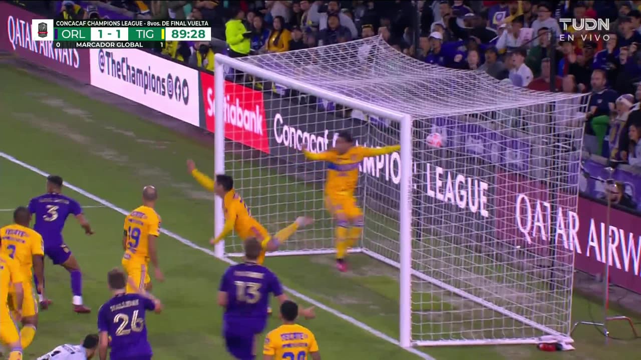 ¡GOL!  anota para Orlando City SC. Ercan Kara