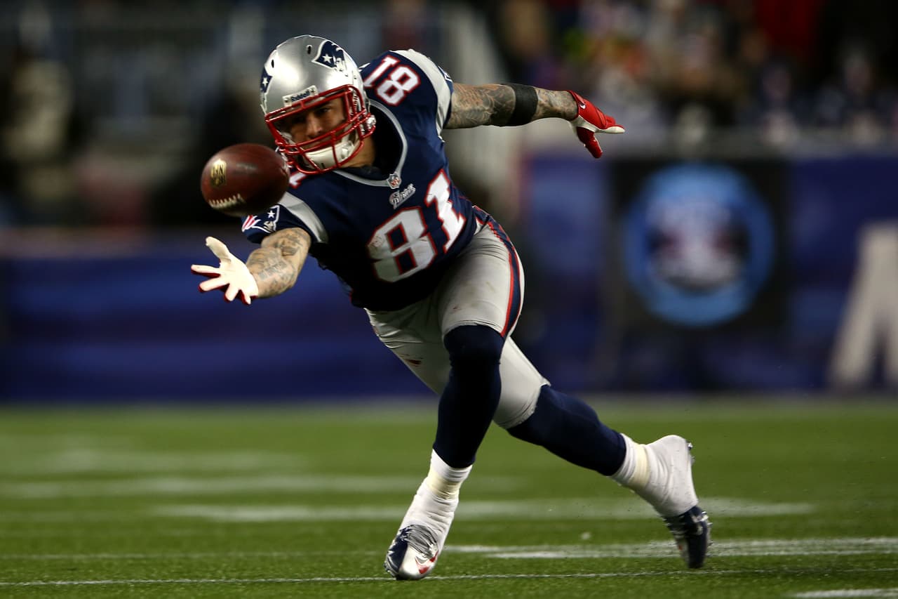 Aaron Hernández fue un joven talento de New England Patriots, que por asesinato fue encarcelado. Un tema extracancha acabó con su carrera en la NFL.