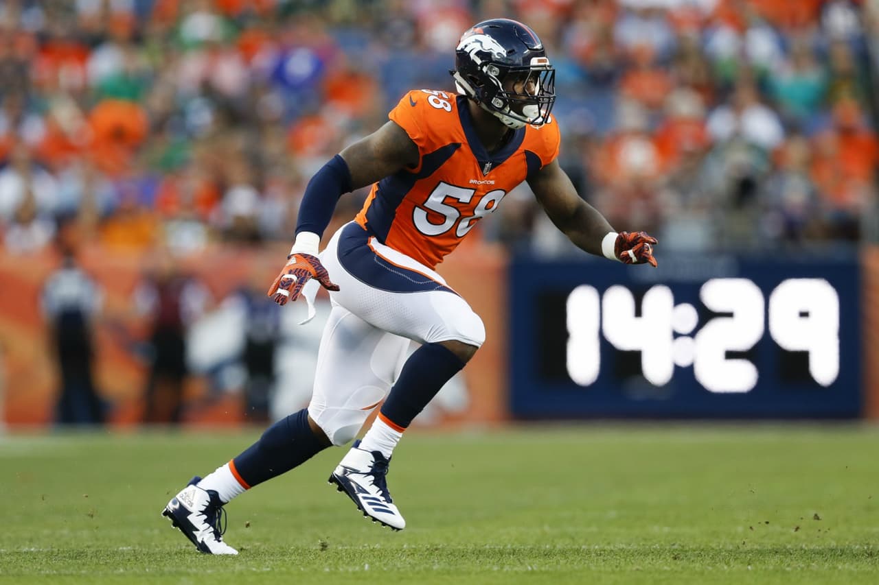 BRONCOS | La estrellaLa gran fortaleza de los Denver Broncos está en su defensa, encabezada por Von Miller, un futuro miembro del Salón de la Fama. No por nada es el defensivo mejor pagado en la historia de la NFL. Con él, Denver ganó cinco títulos divisionales consecutivos, hasta el año pasado, y esperan regresar a la cima del Oeste de la AFC.