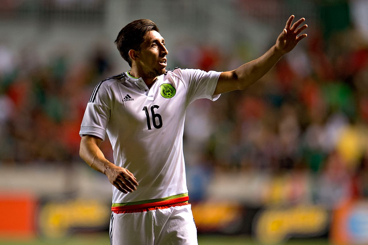 8- Héctor Herrera también jugó algo más de 20 minutos, pero lo que aportó fue un gol y un empuje que por poco sirve para ganar el partido.