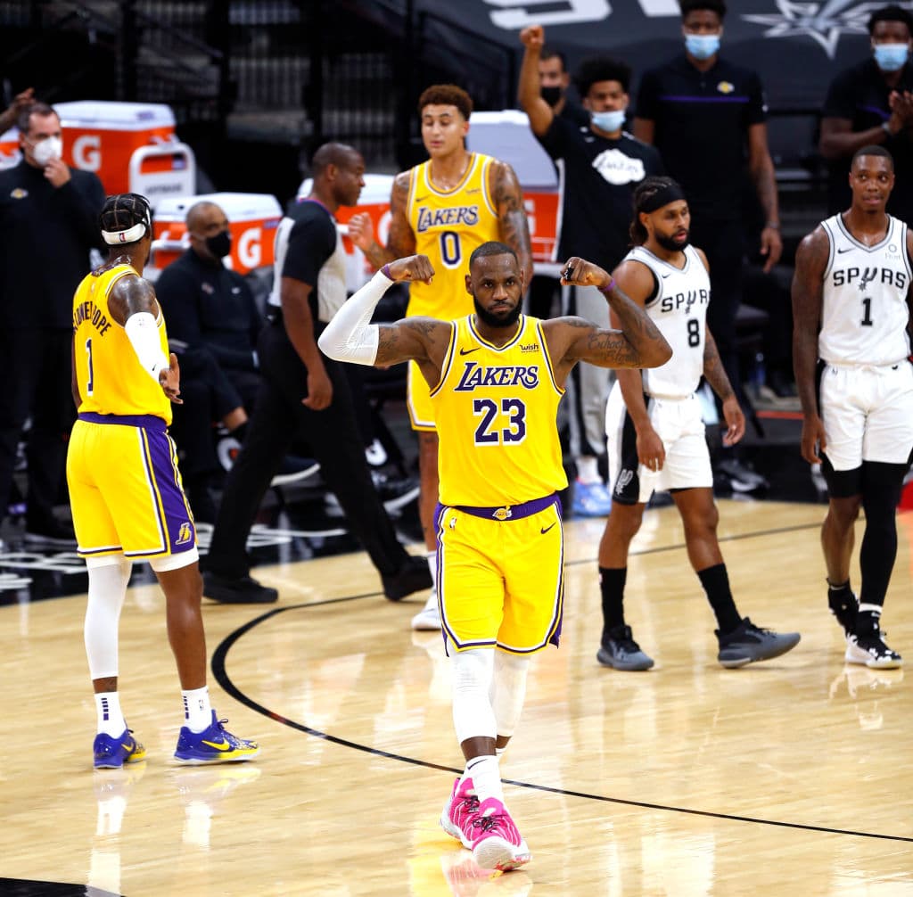 LeBron James, con la ayuda de los Looney Tunes, buscará recuperar a su hijo tras quedar atrapados en un mundo dentro de los estudios Warner.