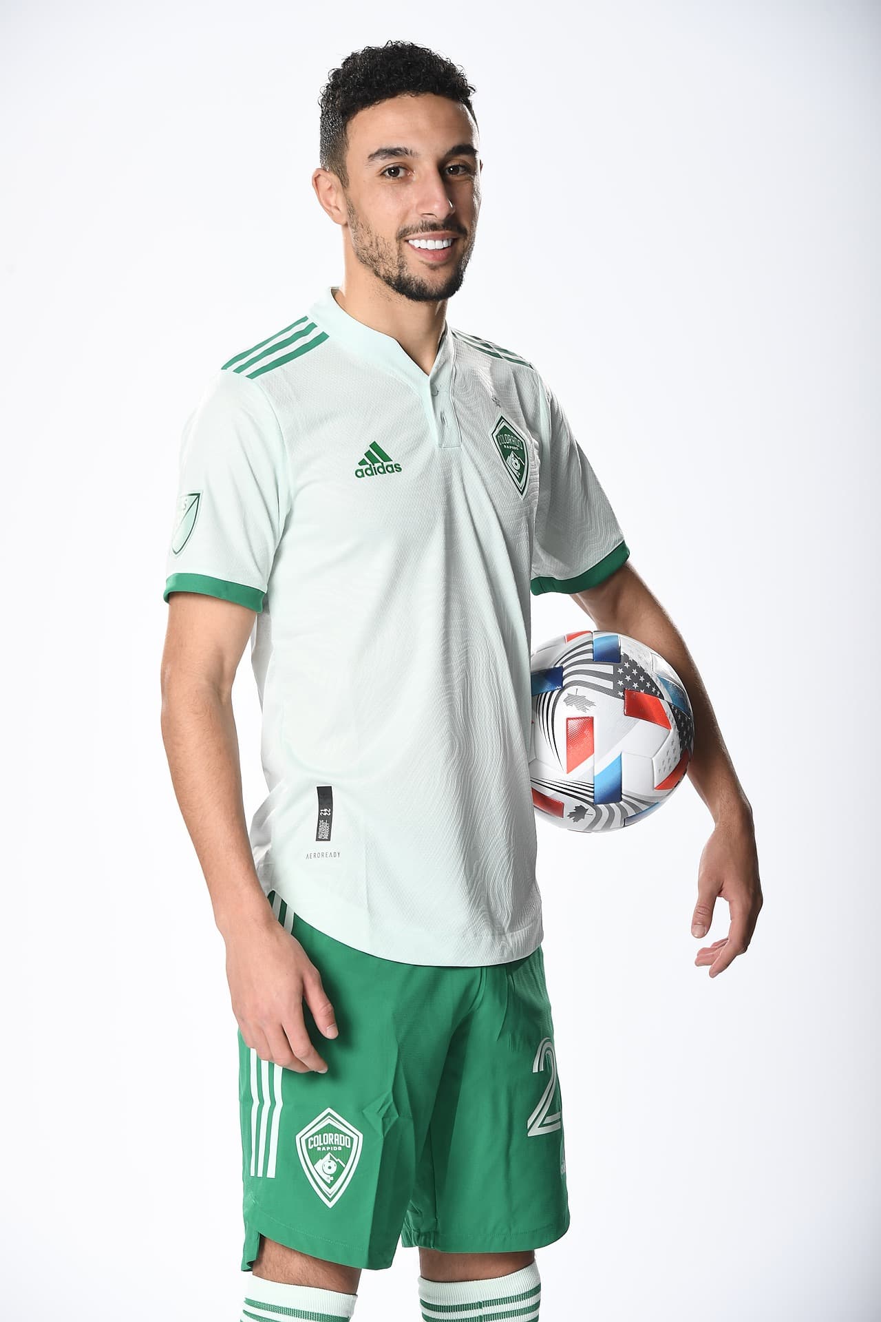 Años atrás los colores que usaba la franquicia era el verde y el blanco, como en este uniforme.