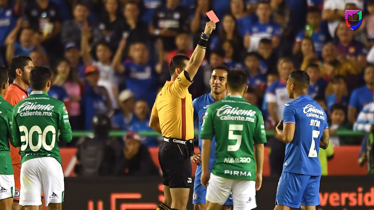 Cruz Azul apelará la expulsión de Yoshimar Yotún
