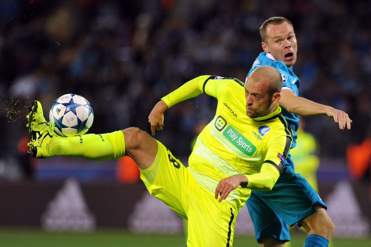 En Rusia, el Zenit de San Petersburgo se impuso 2-1 al Gent de Bélgica con tantos de Dzyuba y Shatov generados por el brasileño Hulk; Matton descontó por los visitantes que son últimos del sector H en la Liga de Campeones.