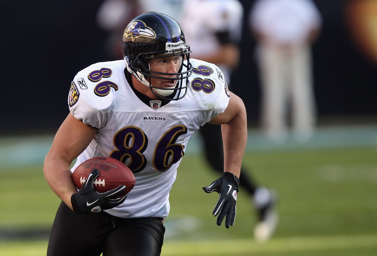 CHARLOTTE, NC - NOVEMBER 21: Todd Heap #86 of the Baltimore Ravens against the Carolina Panthers at Bank of America Stadium on November 21, 2010 in Charlotte, North Carolina. (Photo by Streeter Lecka/Getty Images)