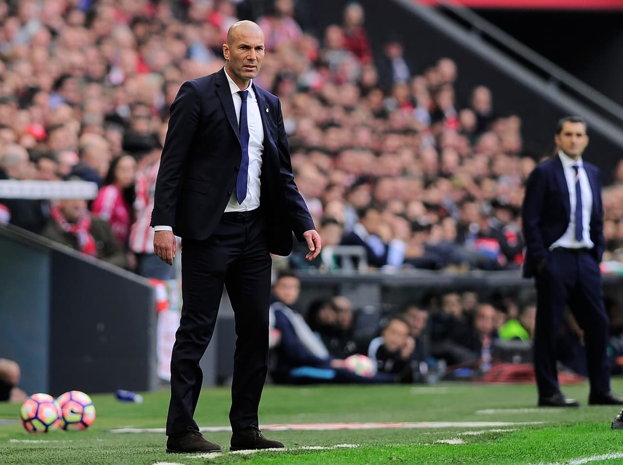 Zinedine Zidane alineó a Keylor Navas; Carvajal, Sergio Ramos, Nacho, Marcelo; Casemiro, Kroos, Modric (salió por Lucas Vázquez, minuto 61); Bale, Cristiano Ronaldo (salió por Isco, minuto 79) y Benzema (salió por Morata, minuto 85).