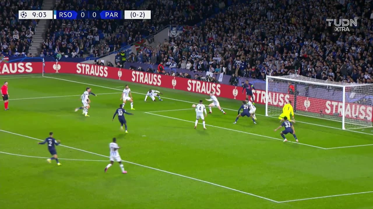 ¡TIRO ATAJADO! disparo por Bradley Barcola.