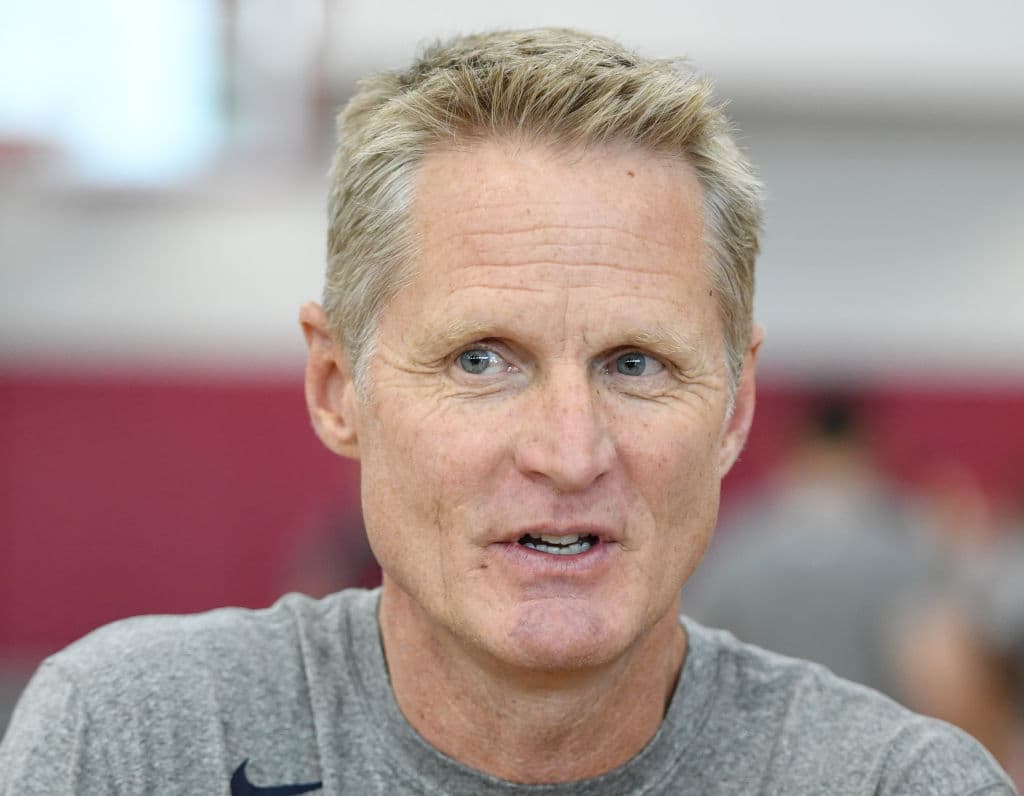 El entrenador de los Golden State Warriors, Steve Kerr, será entrenador asistente de Popovic en el Mundial FIBA. El Team USA se entrenó este día en Mendenhall Center, en las instalaciones de UNLV.