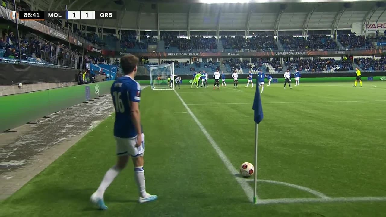 ¡GOL!  anota para Molde. Kristian Eriksen