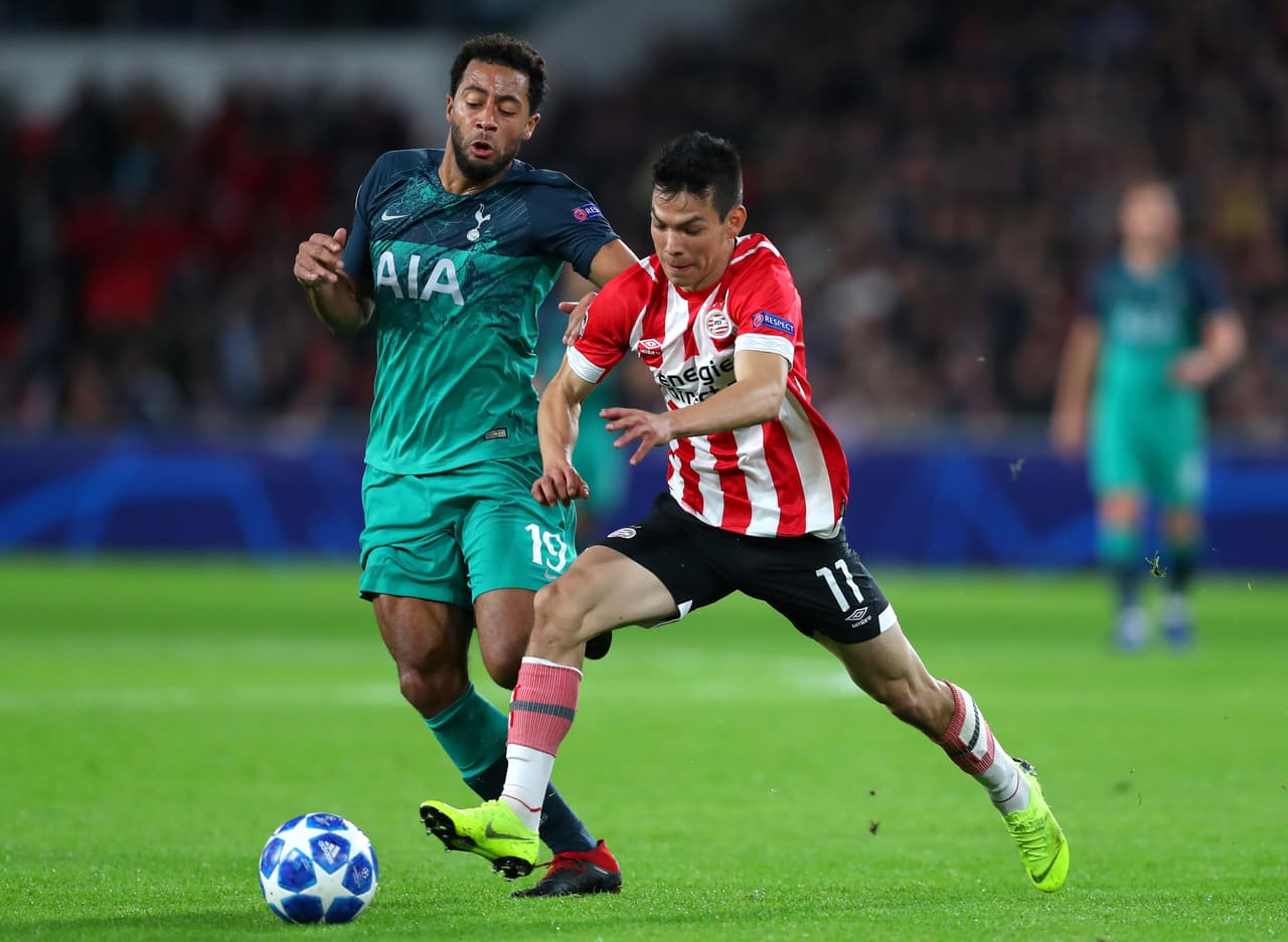 En los primeros minutos el mexicano no participó mucho, ya que los Spurs tenían la pelota, pero en una salida rápida recibió la primera falta de peligro para su equipo.