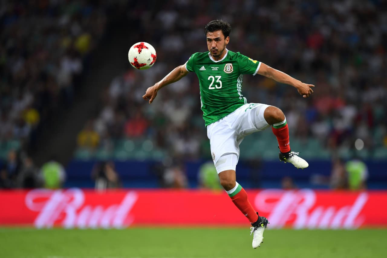 El contrato de Oswaldo Alanís con Chivas finaliza en junio y podrá negociar con clubes europeos.