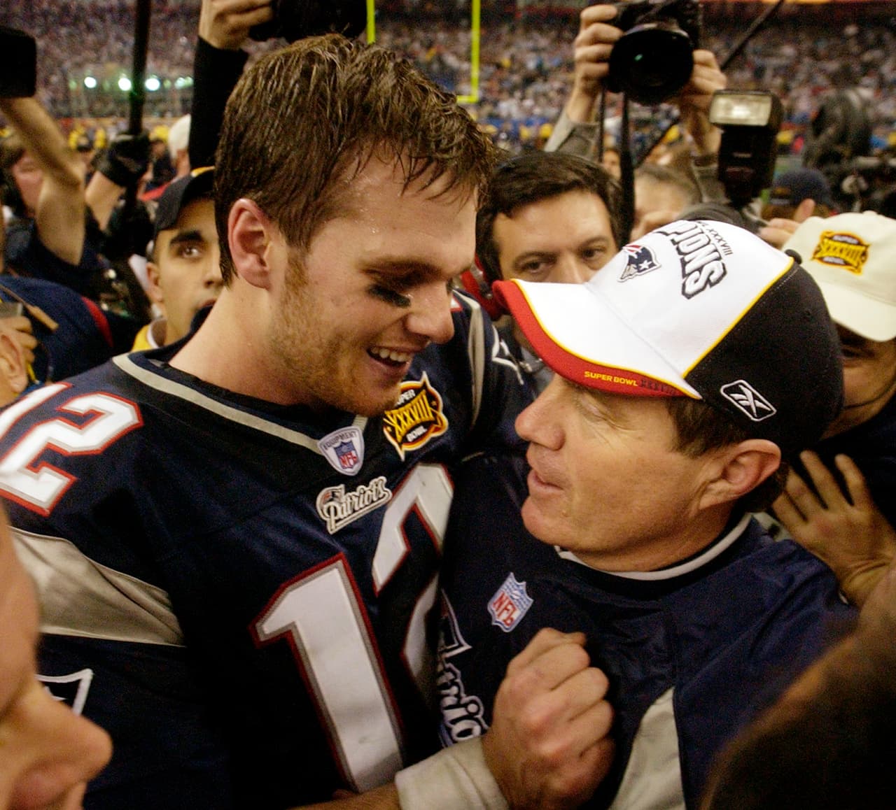 BELICHICK – BRADY La pareja legendaria de los New England Patriots ya tiene el récord de 6 apariciones juntos en Super Bowl, van por la séptima. En el caso de Belichick, en este momento está empatado con Don Shula como los únicos entrenadores en jefe con 6 apariciones en Super Bowl. Mientras, Brady buscará su quinto anillo de campeón, récord para un quarterback.