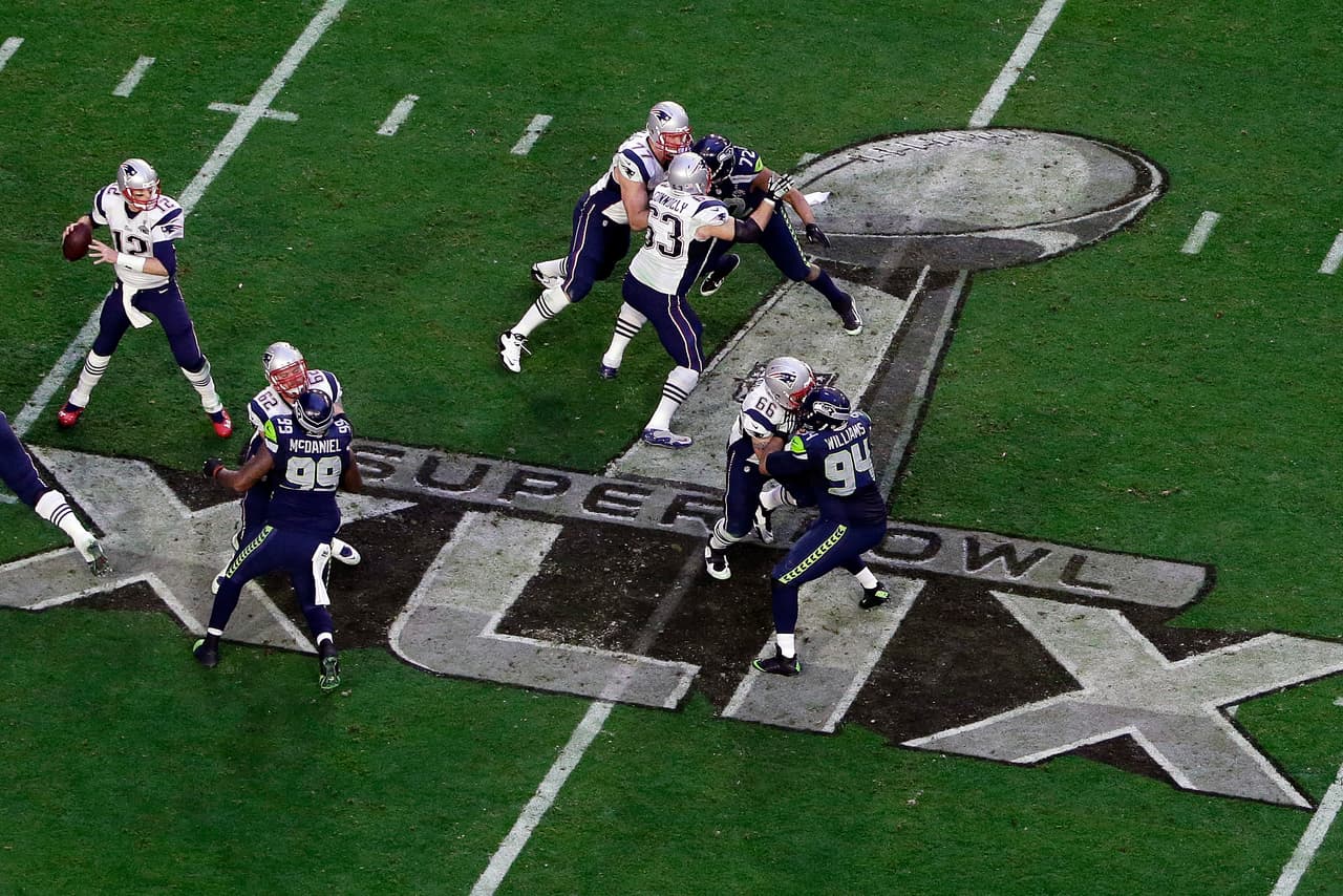 A LOS PATRIOTS LES GUSTA EL 13 Los New England Patriots podrían convertirse en el décimo tercer equipo en la historia que llega al Super Bowl luego de coronarse el año anterior. Ya lo hicieron una vez cuando ganaron le edición XXXVIII y ligaron la XXXIX que también ganaron.