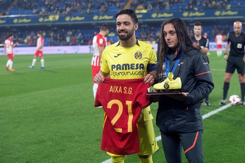 Se le rindió un homenaje a las campeonas del Mundial Sub-17 femenino de fútbol, presentes en el estadio de la Cer´mica.