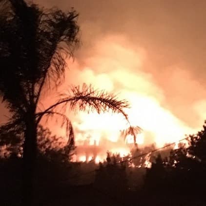 "Última fotografía de mi casa. Gracias a Dios estamos todos a salvo. No tengo palabras", se lee en esta imagen que subió a su cuenta de Instagram.