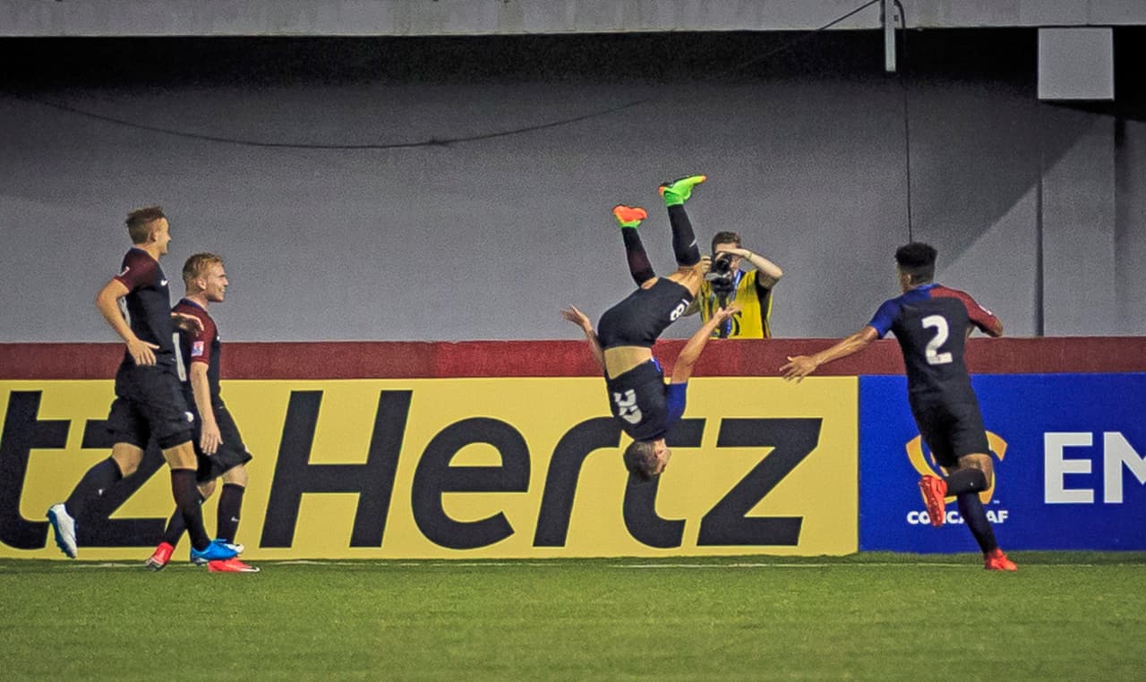 Action photo during the match Mexico vs USA, Correspondent to the group -C- of the XVII 2017 Concacaf U-17 Championship, at Maracana of Panama stadium. Foto de accion durante el partido Mexico vs USA, Correspondiente al grupo -C- del XVII Campeonato Sub-17 de la Concacaf Panama 2017, en el estadio Maracana de Panama, en la foto: Gol Josh Sargent USA 26/04/2017/MEXSPORT/Eliecer Aizprua.