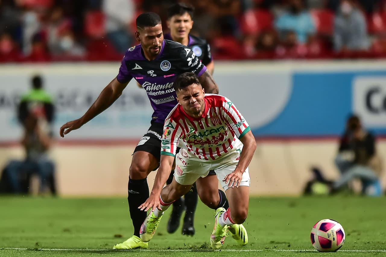Con un penal en el minuti 90+4, Necaxa logra asegurar los puntos al vencer 2-1 a Mazatlán.