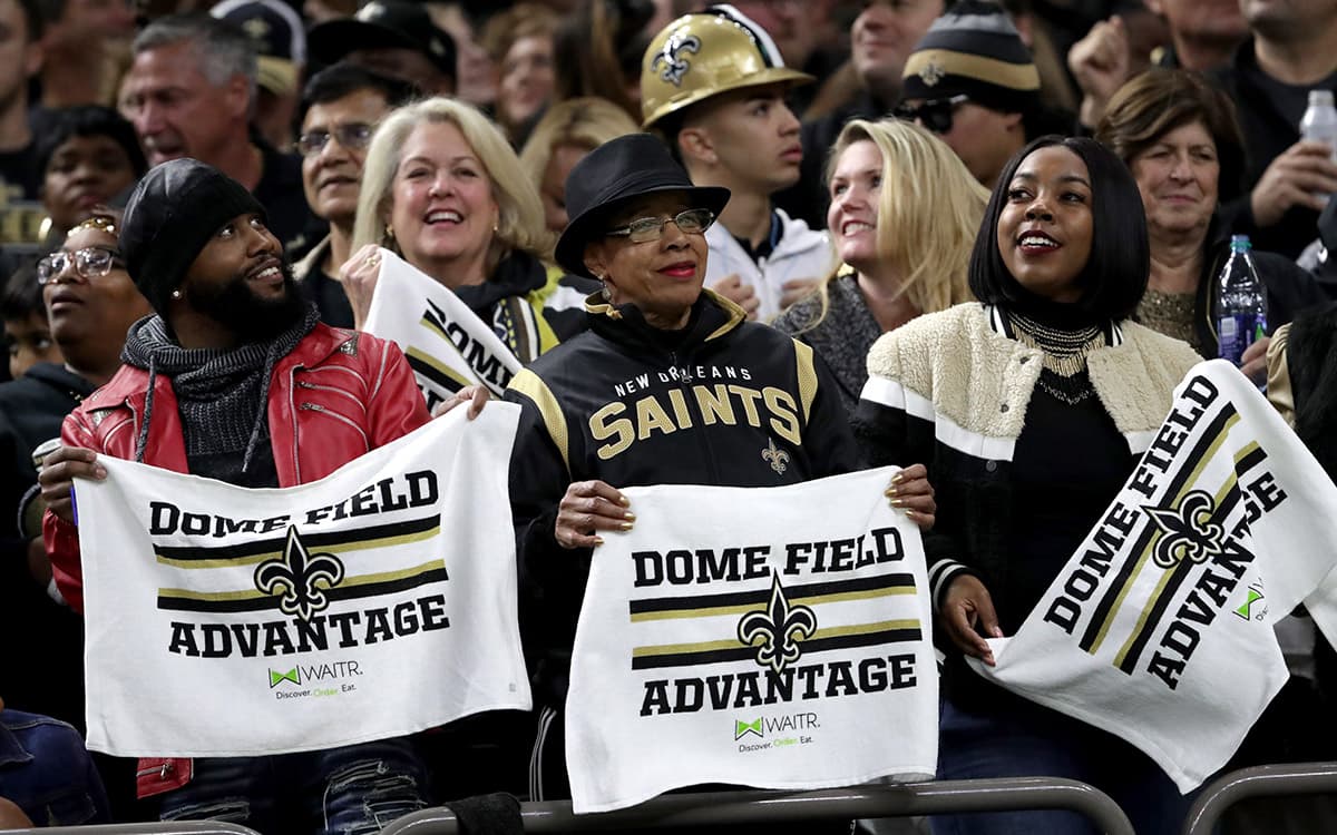 En el Superdome se vivió la fiesta del juego entre Rams y Saints.