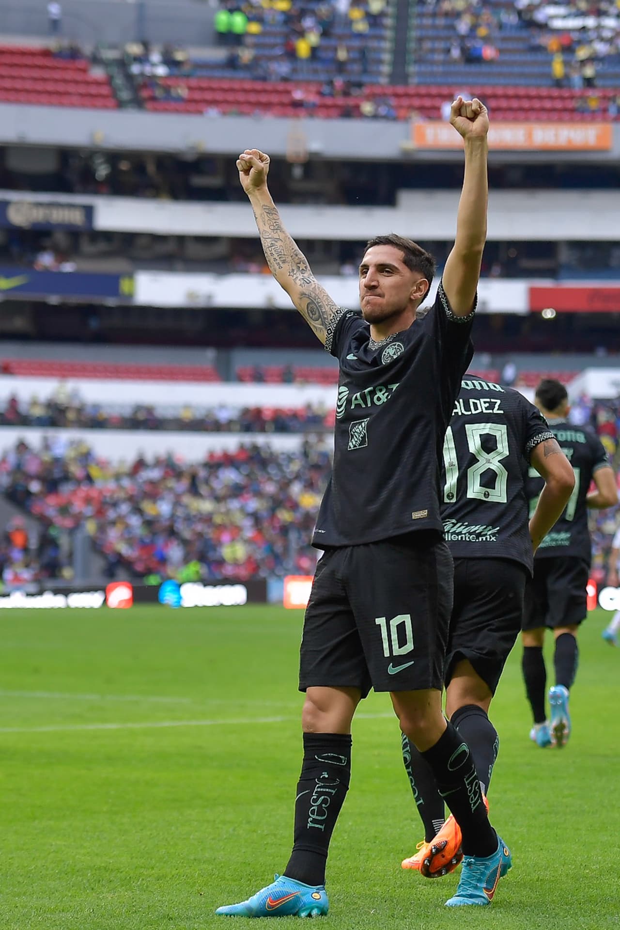 Diego Valdés marcó su segundo tanto como azulcrema.