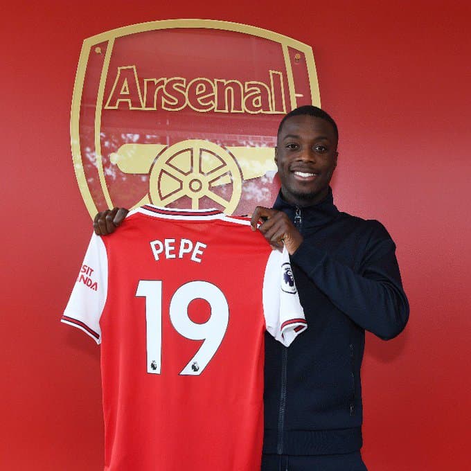 Nicolas Pépé es nuevo jugador del Arsenal y su costo de 80 millones de euros lo convierte en la venta más cara de Ligue 1 y el africano más caro de la historia.