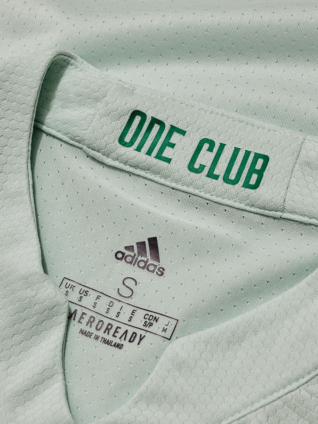 Colorado Rapids presentó su camiseta 'Class 5' antes del inicio de la temporada 2021 de MLS, rindiendo homenaje al paisaje natural en el que está enclavado.
<br>
<br>
<br>