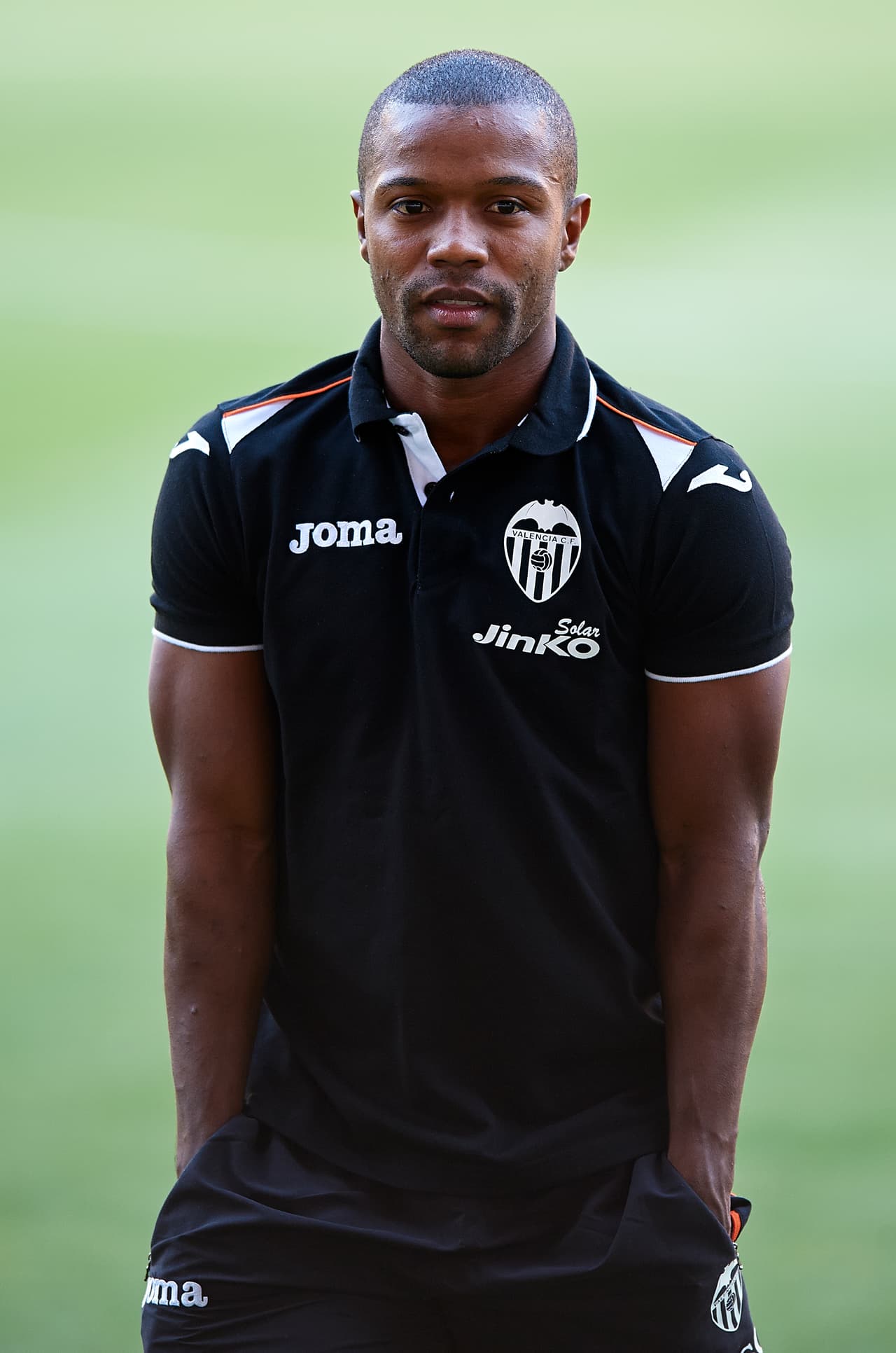 Así que el Valencia CF desembolsó los aproximádamente diez millones de dólares de su claúsula con Monterrey. El colombiano no jugó más que seis fechas del Apertura 2013.