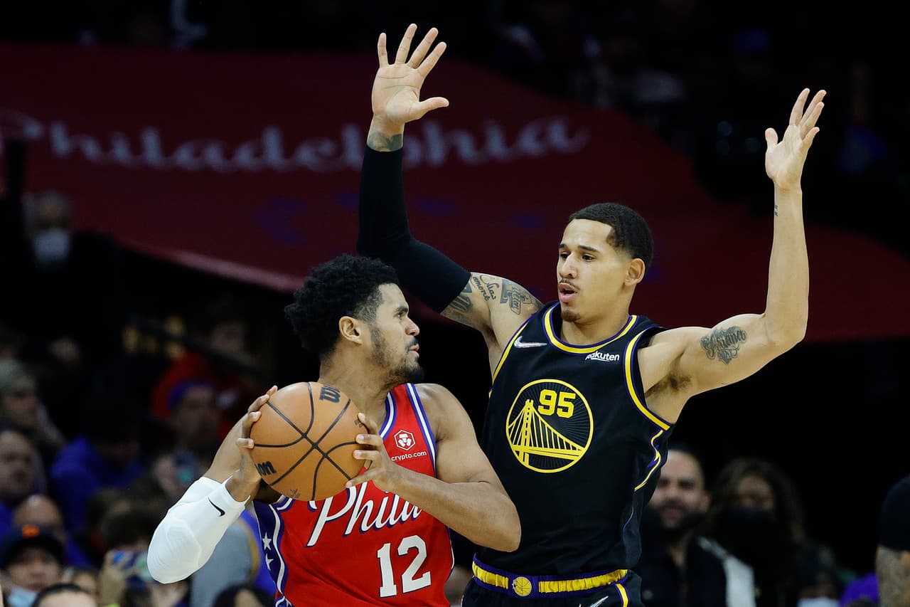 Ha sido dos veces All-Star de Fuerza Regia de Monterrey. Ganó el premio MVP de la LNBP 2017-18, promediando 14.0 puntos, 6.0 rebotes, 4.2 asistencias y 1.46 robos y ayudando a su equipo a ganar el Campeonato de la LNBP 2017-18.
<br>