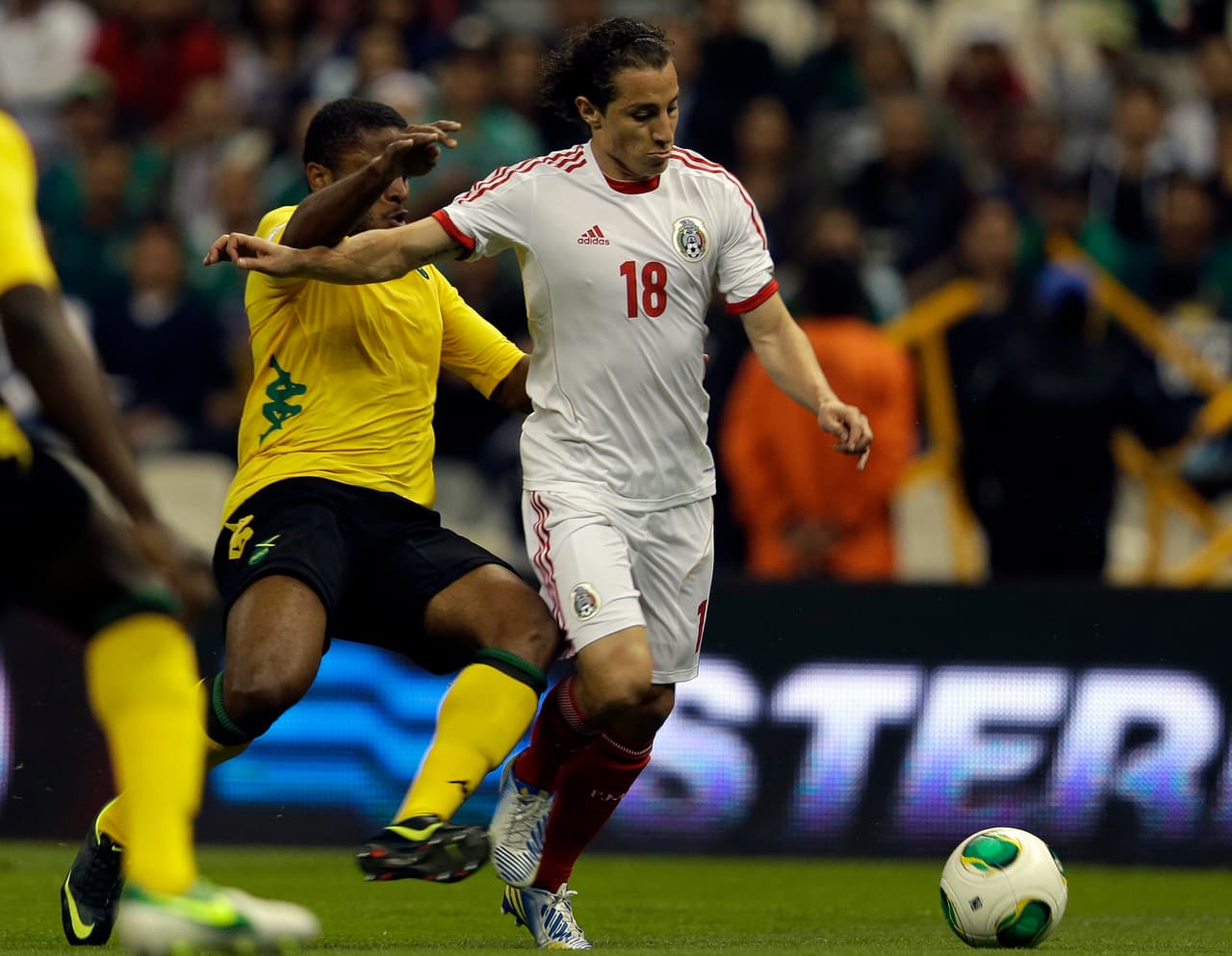 La desastrosa y olvidable fase final eliminatoria de CONCACAF rumbo a la Copa del Mundo Brasil 2016, inició para México con un inesperado empate a cero nada menos que en la cancha del Estadio Azteca. El 6 de febrero de 2013 Jamaica logró su primer punto jugando de visitante contra México. Al final los jamaicanos fueron últimos del Grupo y México tuvo que jugar una recalificación para lograr el boleto mundialista.