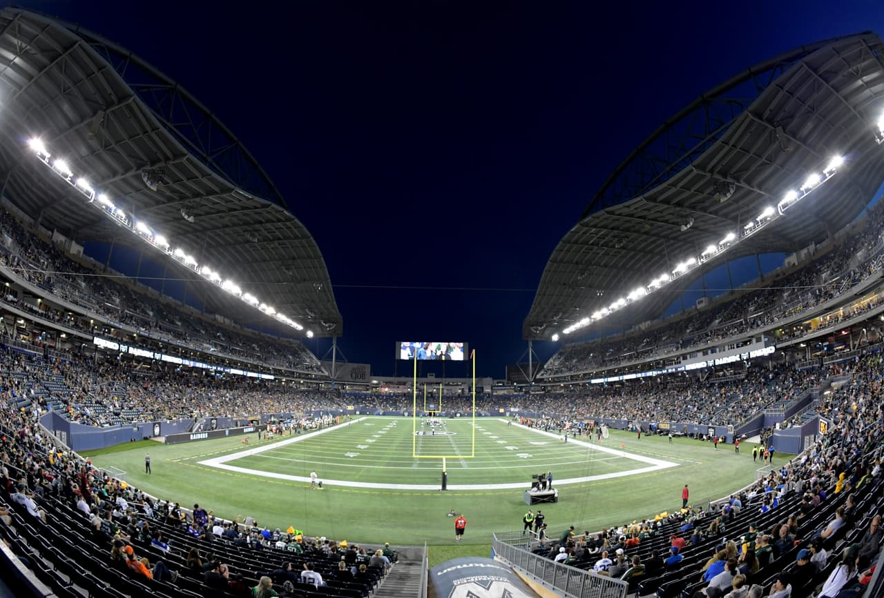 Una panorámica de IG Field, donde jugaron el jueves Raiders y Packers