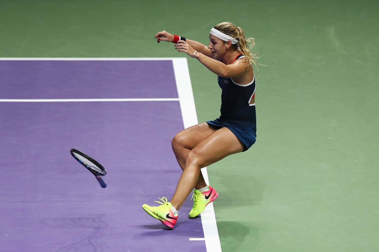Dominika Cibulkova es una eslovaca de 27 años que se impuso ante la número uno del mundo, la alemana Angelique Kerber, en el Tour Championships, certamen que reunió a las 8 mejores jugadoras del año. Su triunfo la pone como firme competidora en el panorama para la temporada de 2017. Su talento, belleza y carisma darán de qué hablar.