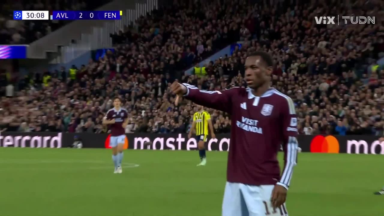 ¡El segundo del Aston Villa! Nicolas Jackson aprovecha 'regalo' del rival