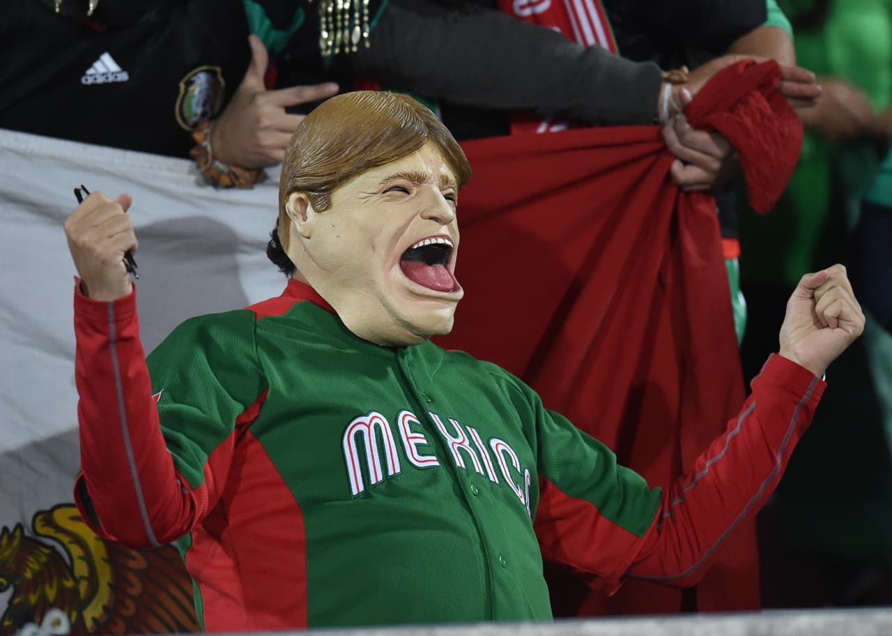 Tampoco podían faltar los imitadores del ‘Piojo’ Herrera, idénticos con su gesto de emoción e intensidad.