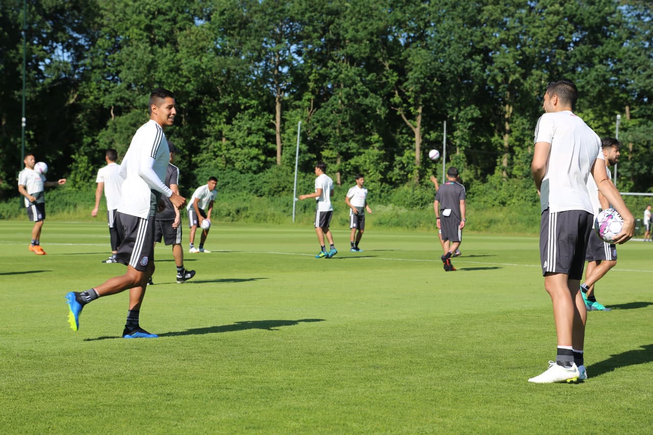 La Selección de México vivió un día de trabajo luego de la jornada de descanso con miras a su último partido contra Dinamarca, previo al Mundial de Rusia 2018.