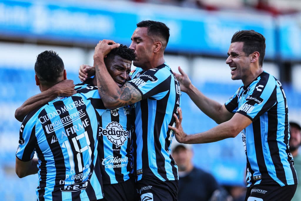 Con goles de los colombianos José Zúñiga y Nico Benedetti, Gallos y Mazatlán empataron 1-1, un resultado que los deja parcialmente en los lugares 17 y 18, respectivamente, en el Clausura 2023 de la Liga MX.